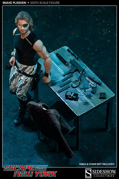 xombiedirge:  Snake Plisskin Sixth Scale Figure by Sideshow Collectibles