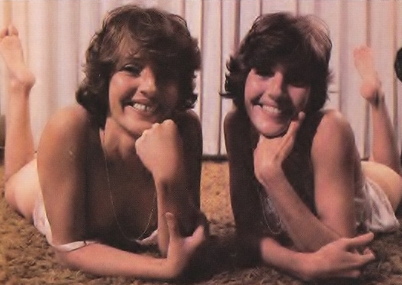 oldschoolgarage:  Taylor and Brooke Young,identical twin sisters that did 3 or 4