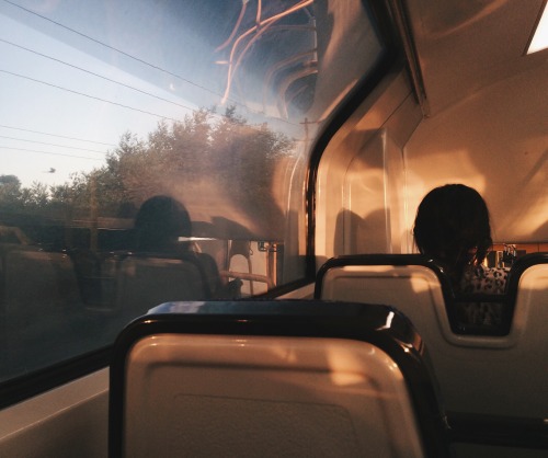 quirkhy:  Pretty sunlight on the train today