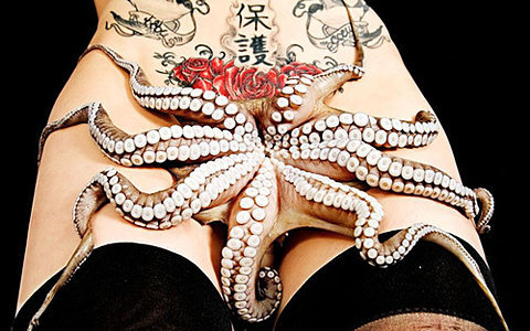 fluffylychees:  fuckyeahtentacles:  frankensteinsbride1313:  bibi: fffound