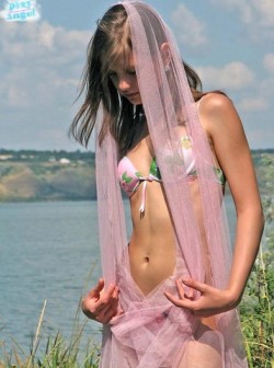 petapeta:  petapeta:  gkojaxlabo:  4U - beauty image bookmarking(via sft)