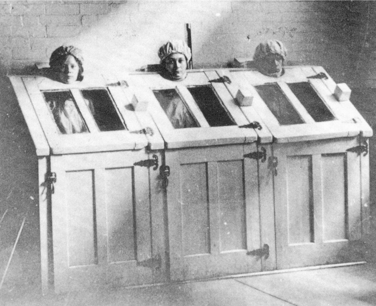 patients-in-steam-cabinets-c-1910-american-are-you-mental-yes
