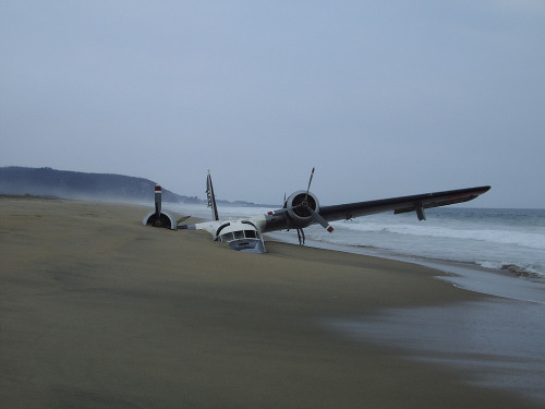 Porn Grumman UH-16 Albatross La Ventanilla beach, photos