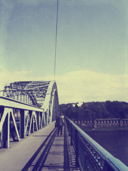 a bridge to nowhere photo: Zazdrosc