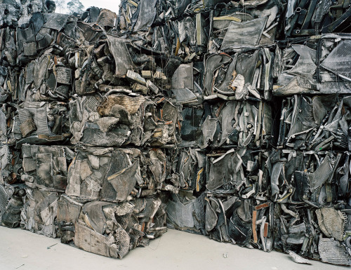 Recycling #20, Cankun Aluminum, Xiamen City, Fujian Province, China 2005 photo: Edward Burtynskyvia: jinphoto