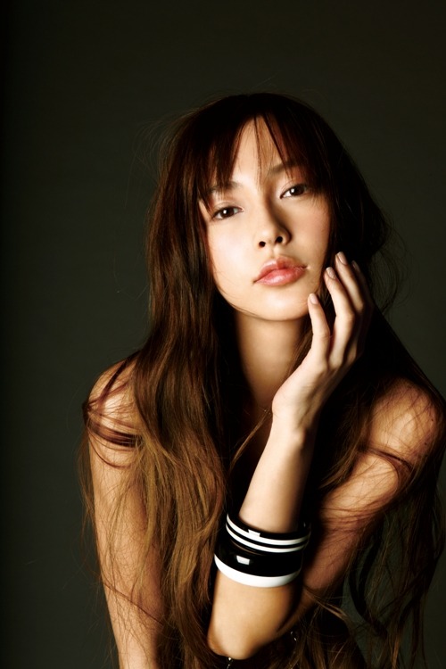 she-so-sexy: karakurenai: shiroino: wonderthinkanswer: reretlet:  Angelababy official website（アンジェラベ
