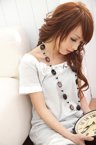 kazets: gkojax:  plasticdreams:  lining:  IMG_7242 (via mark chang) 時を止めて。