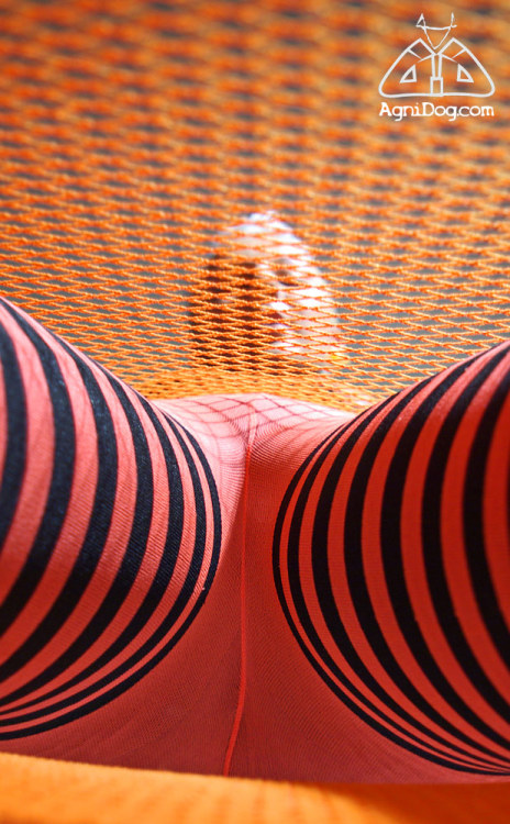 Very cool upskirt - great angle via fc06.deviantart.com
