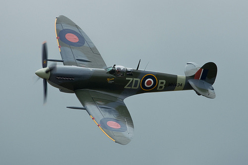 gesteves:
“ Supermarine Spitfire Mk IXB, by Iknownowt. From The Duxford Flying Legends pool, via the Flickr Blog.
Look, steelopus, green!
”
Yes!
The Spitfire is a genuinely sexy machine. Look at the curves; there are no hard angles anywhere on that...