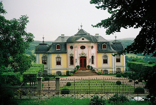 aristobrat:mypeterpancomplex:Dornburg: Rokokoschloss