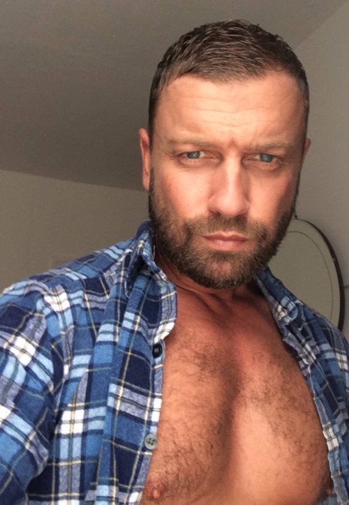 internationalhairymensclub:  K E N T