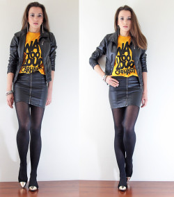 fashion-tights:  Way too Loud (by Jointy&amp;Croissanty ©)