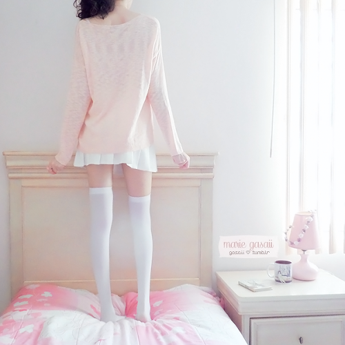 gasaii:Oversized sweater. pleated skirt. ♥ Read my review ♥