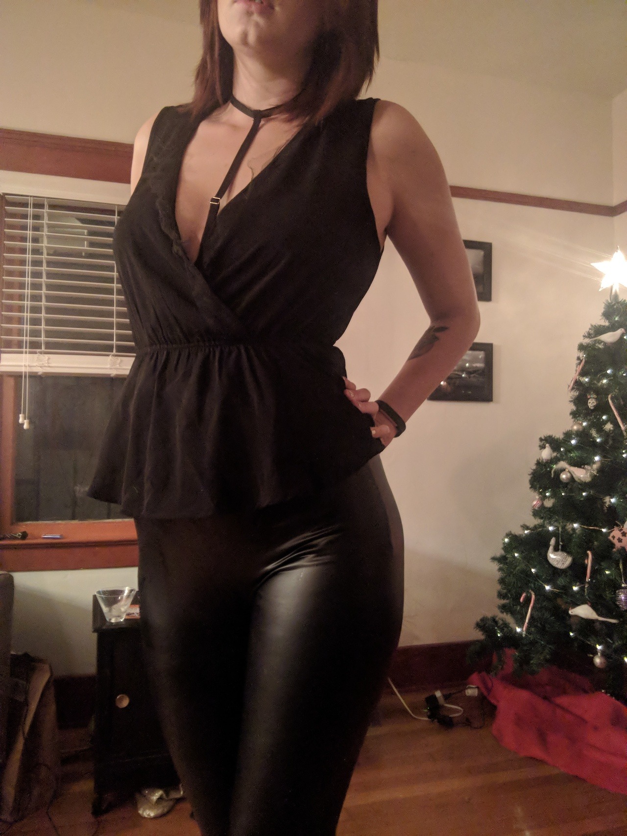unthrifty–loveliness:ignore my messy ass house but I’m feeling this outfit