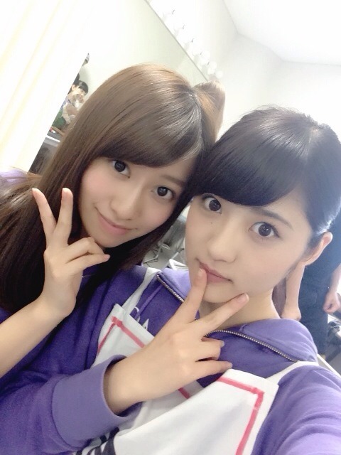 nogibaby: 乃木坂46  桜井玲香  若月佑美  From Wakatsuki blogIt’s different in the backstage,As usual, I’m with this person. LOLOnce when I played Porin, the Catherine role was played by Reika“Let’s switch!! LOL” We were laughing