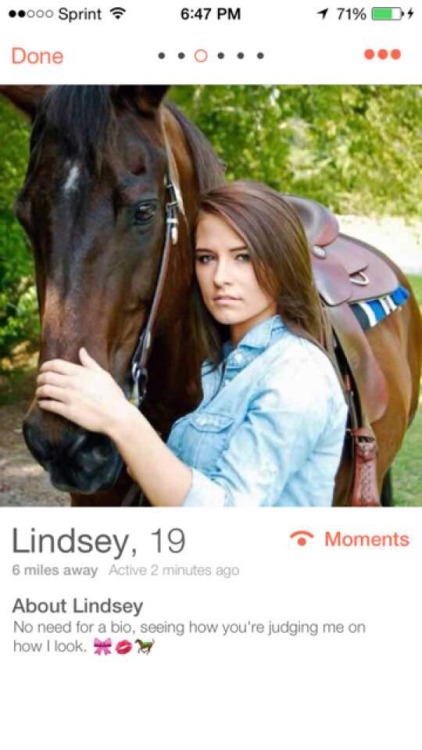 pinkmeth5: pinkmeth4:  Lindsey, 19, is a junior in Equine Studies at the university of Kentucky. She