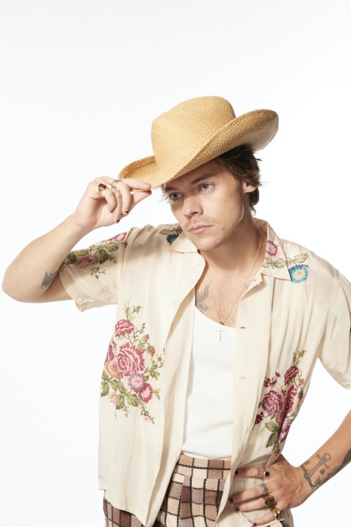 kingstylesdaily: Yeehaw! Harry for SNL - 2019