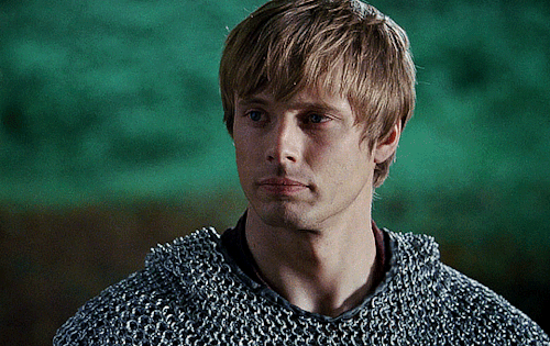 merlin-gifs:MERLIN | 4x13 “The Sword in the Stone: Part Two″Into the mouth of 
