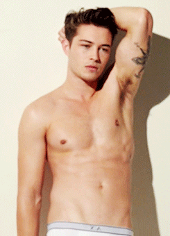 cutegayblogblr:  OMFG he´s so fucking perfect! I gets eyeorgasm just by looking