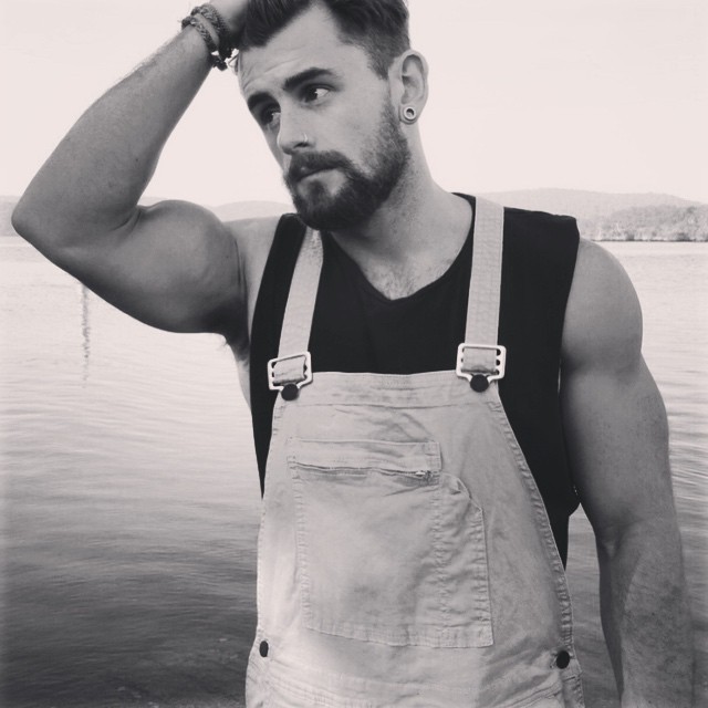 tzaris:  @isnathan #homographias by homographias http://instagram.com/p/xNJ1cHDPNC/