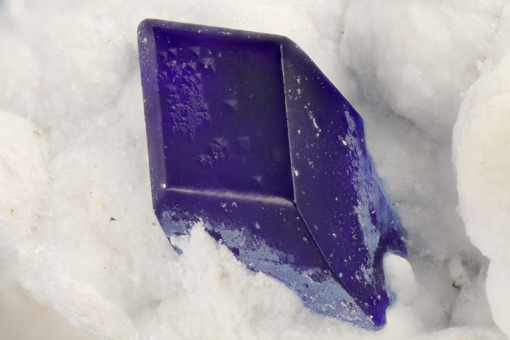 underthescopemineral:    Henmilite, Olshanskyite    Ca2Cu[B(OH)4]2(OH)4,    Ca2[B3O3(OH)6]OH·3H2O
