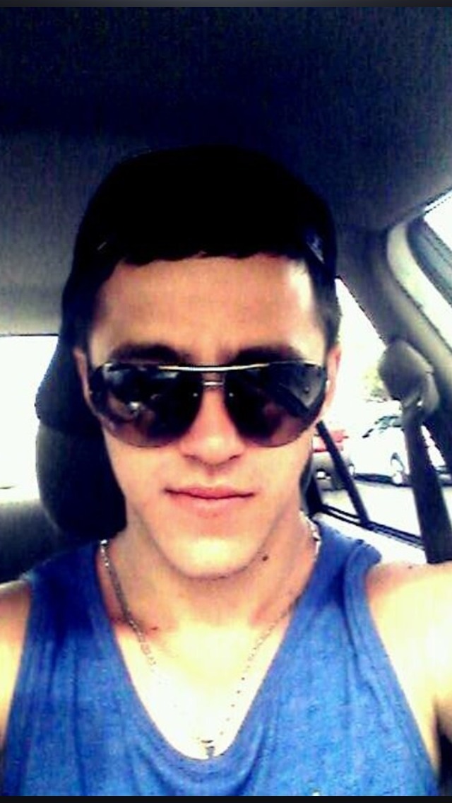ksufraternitybrother:   KSU-Frat Guy:  Over 24,000 followers . More than 14,000