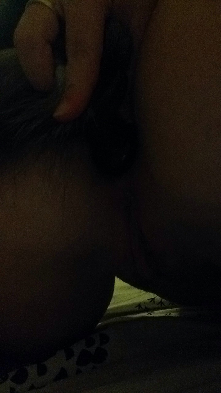 s-blackandwhitelies:  Part one of my fox tail ^.^   I loooove opening my toy box,