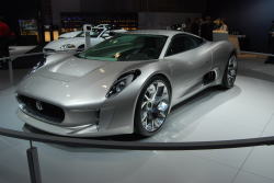 thewelovemachinesposts:  Jaguar C-X75 Concept