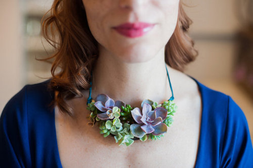 staceythinx:  Living succulent jewelry from the Passionflower Living Jewelry store on Etsy. About the jewelry:  [The pieces are] made entirely of succulents and plant material. Each is a unique work, using the best succulent florets available. Wear the
