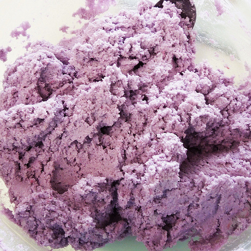 Porn photo thecakebar:  Beautiful Lavender Cake Balls