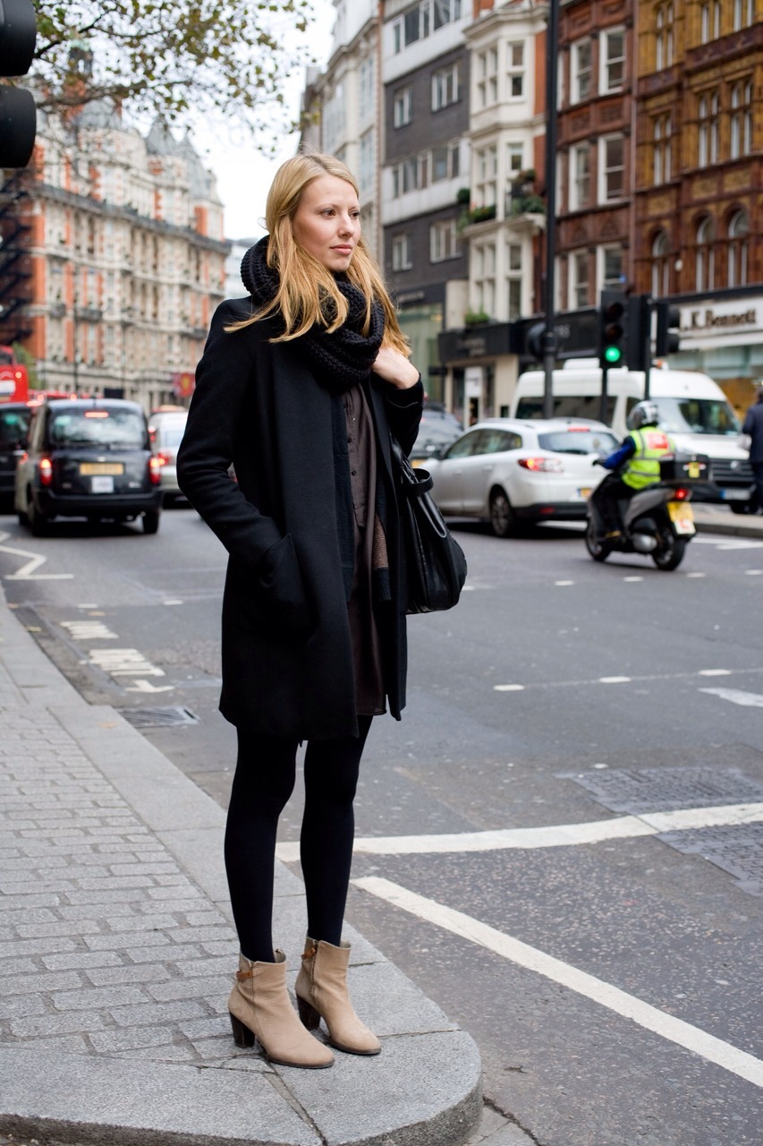 London street style. Best of all, she’s in human resources.