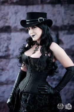 victorian-goth:  Victorian goth http://victorian-goth.tumblr.com/