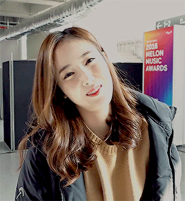 bronzemaknae:What’s wrong with her