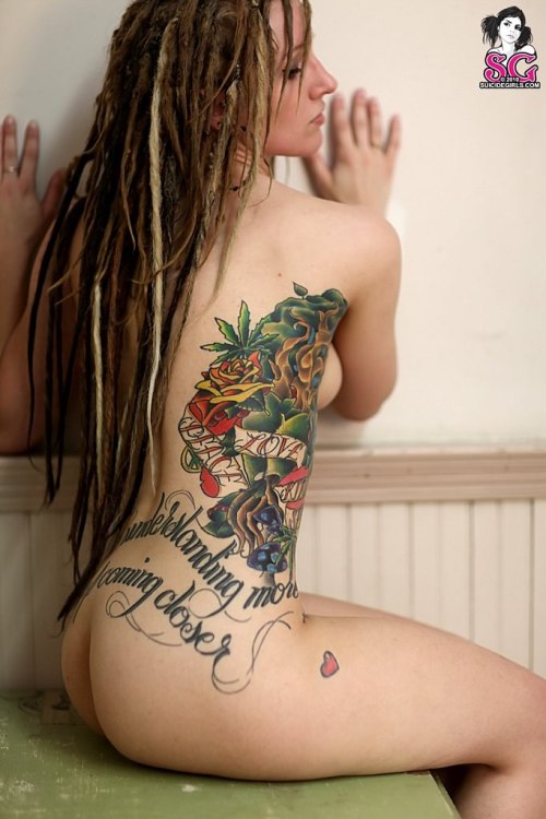 sglovexxx:  Damsel Suicide