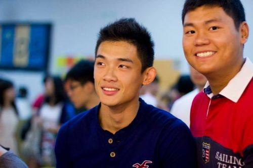 deepestpandastranger: onlysporemen: merlionboys:famemonsteratsg:want to fish him up instead!Boy is c