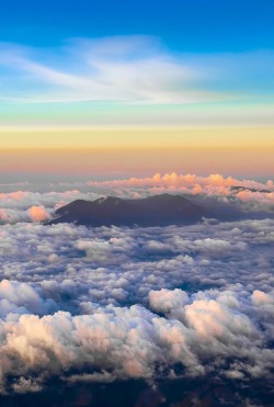 0ce4n-g0d:  mountain sky view.. by Andry Sanjaya on 500px  
