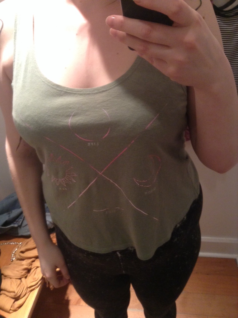 onthelamnow:  Change room selfies  Send your own cell pics to fyeahcellpics on Kik