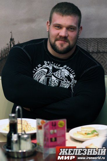 fiendish8:  oh, kirill   Kirill looks like that type of guy that can give u a nice fuck. And afterwa