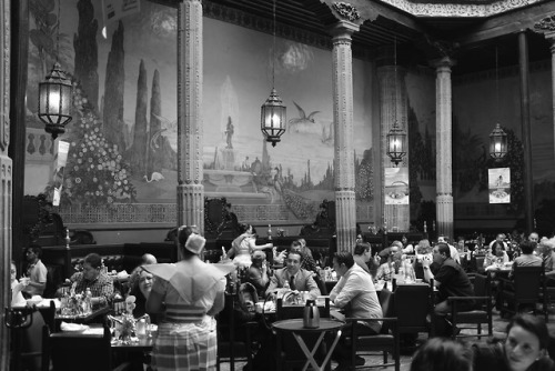 restaurant in the historic center of Mexico City, photo by Zac Weber, March 2019