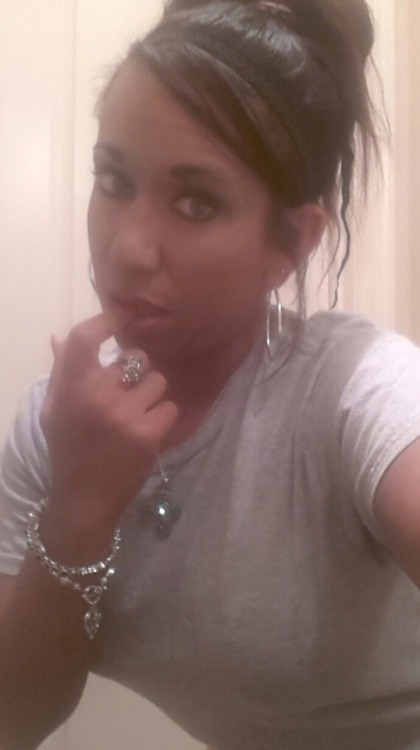getmoneydollaz:  whyme1973:  brittanymissclassiy:  Amber Lindsey  Would you like to see more REBLOG  Send me your selfshots, ladies! My followers would love to see you! Submit to http://whyme1973.tumblr.com/submit Follow at http://whyme1973.tumblr.com/