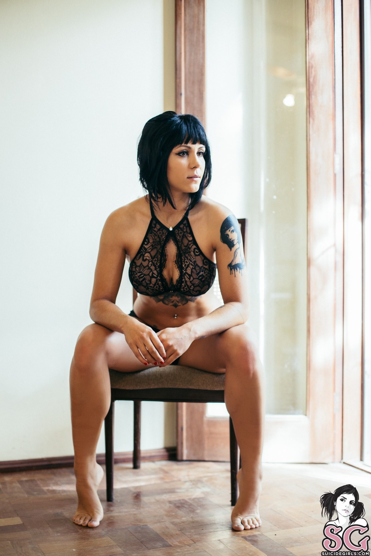 tatto-girls:    Larademb  