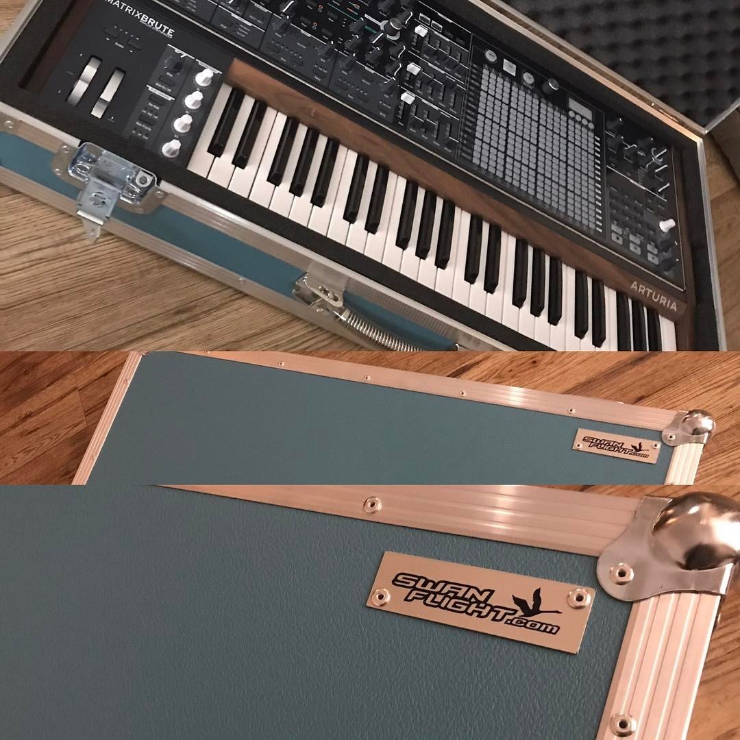 Arturia Matrixbrute Keyboard Piano Swan Flight Case