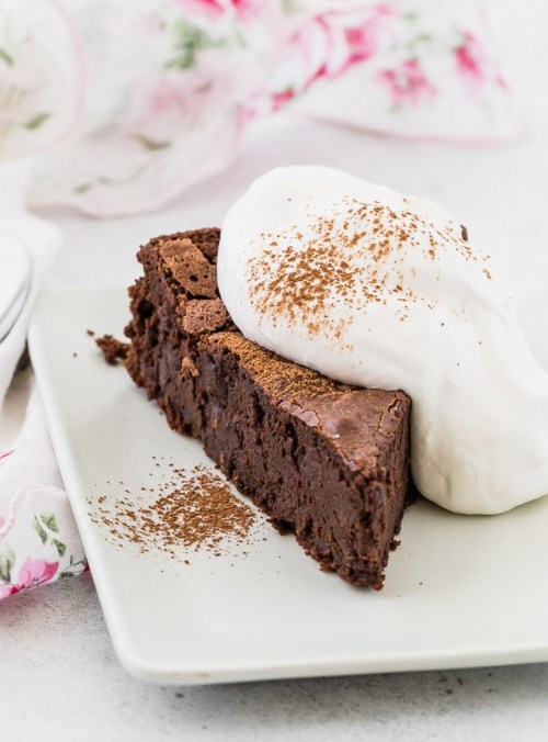 foodffs:FLOURLESS MEXICAN HOT CHOCOLATE CAKEFollow for recipesIs this how you roll?