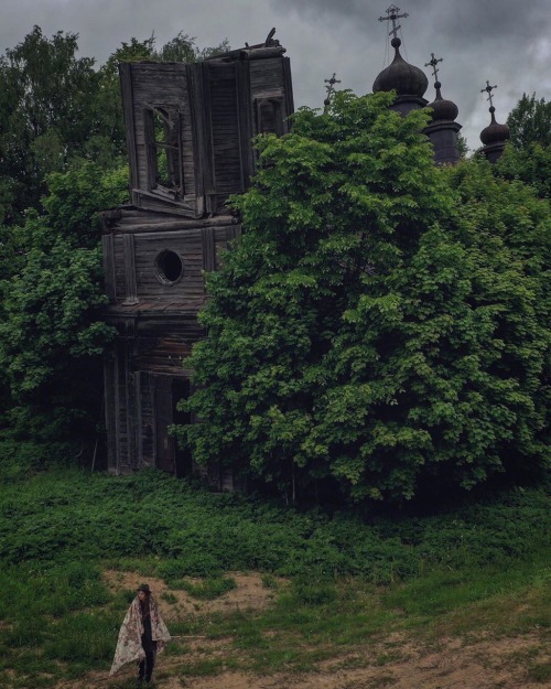 krasna-devica:Abandoned Russian villagesby Ksenia Savina