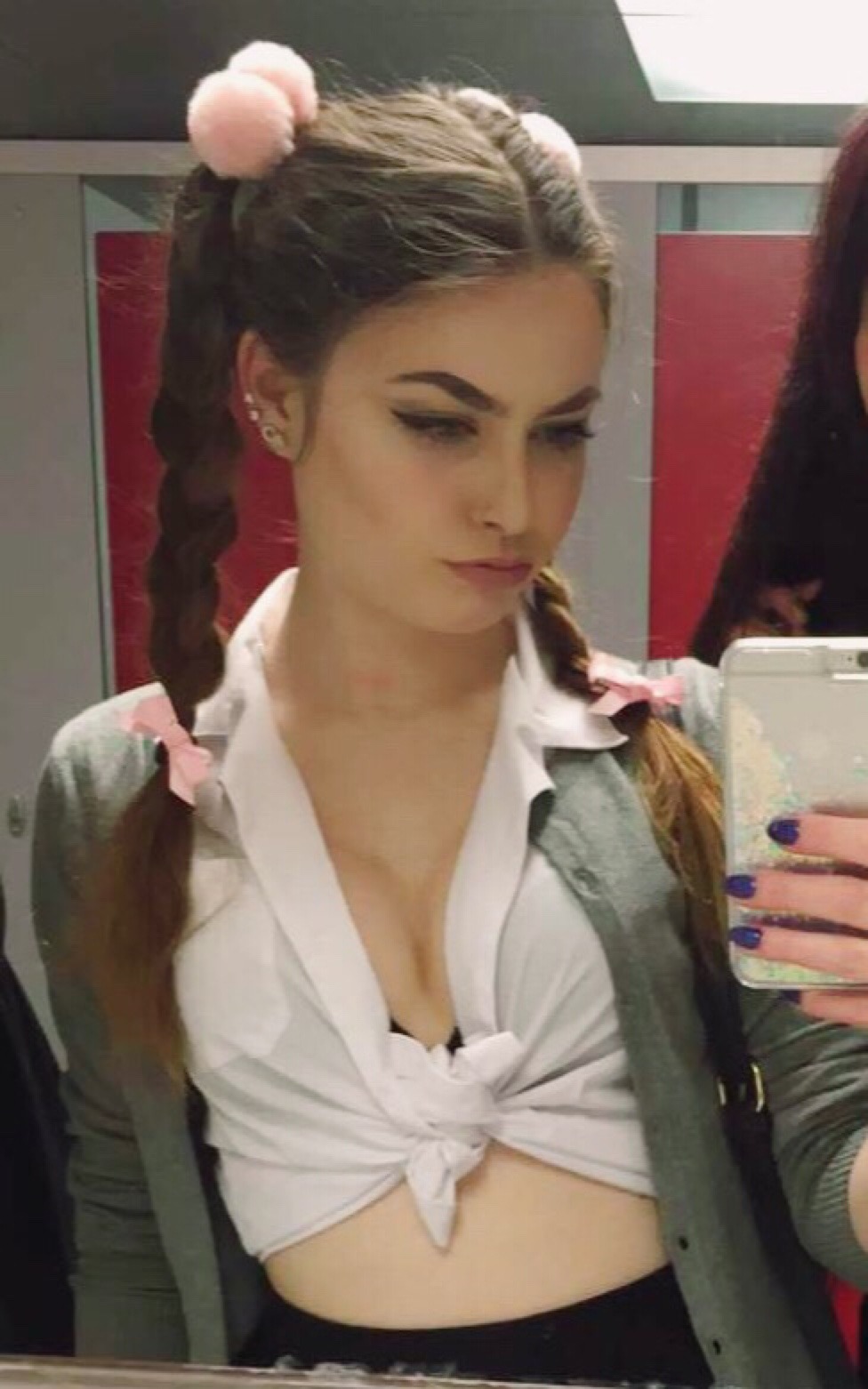 wasted&ndash;kitten:  Honey I contoured my tits😂😂😂😂😂😂😩😩😩😩😩😩