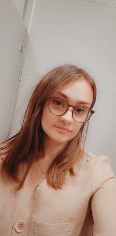 sezcozlez:Tipsy in ikea 😂