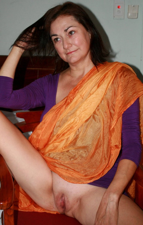 jamie1717:  grunnylove:  Grannies love…  Want her. 