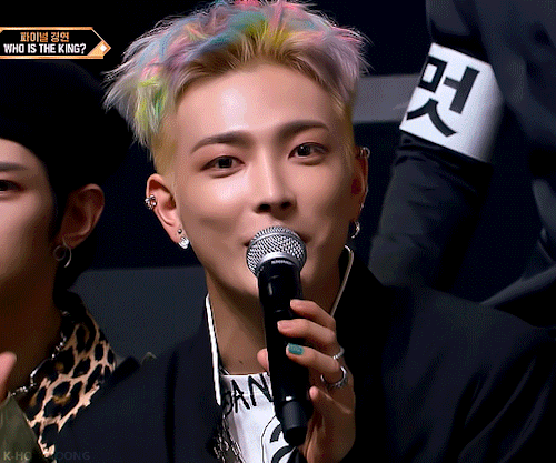 Hongjoong’s Rainbow Hair 🌈 Kingdom Finale