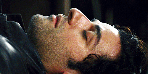 poesddameron:  Oscar Isaac as Poe Dameron in Star Wars: The Last Jedi (2017)