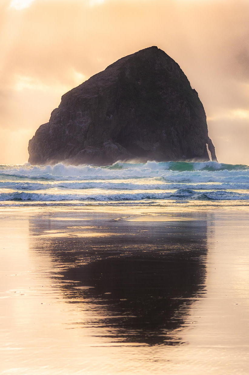 l0stship:  A Day at the Beach - by Derek Kind (source)  